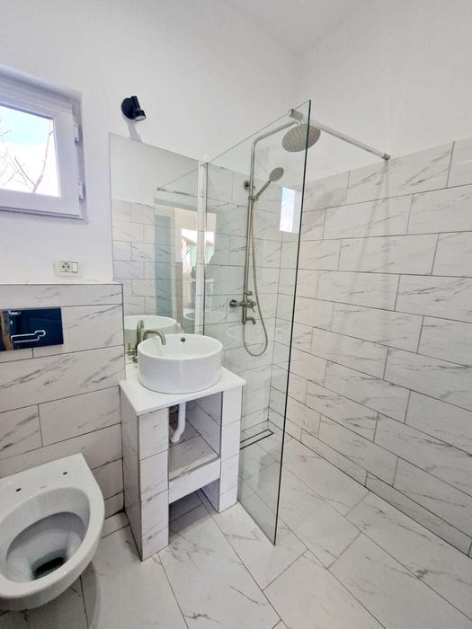 Inchiriere garsoniera centru, acces curte privata