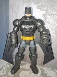 Figurina Batman 30 cu funcții lumini