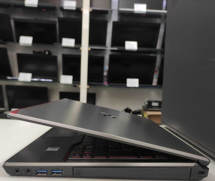 Лаптоп FUJITSU LifeBook E746 - Бургас ТЕРПОТЕХ