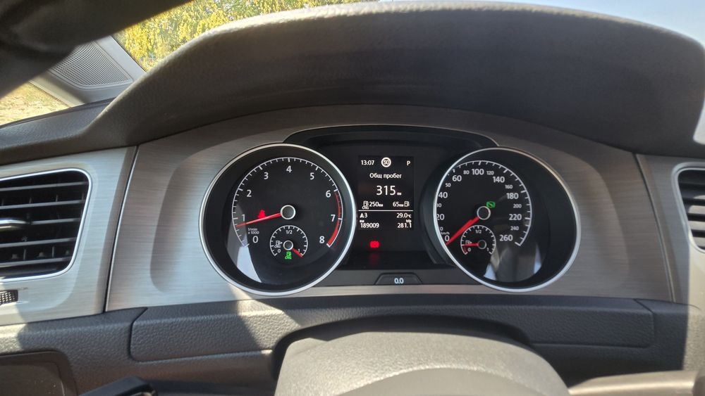 Volkswagen Golf TGI