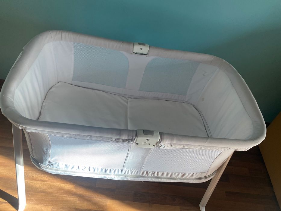 Pătuț și parc de copii( 2 în 1)