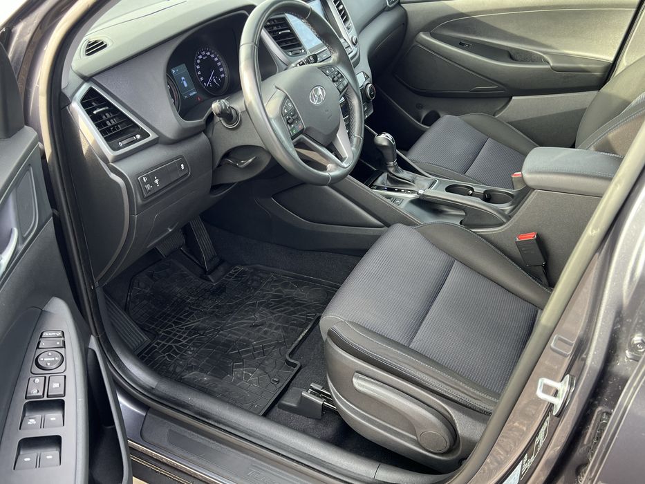 Hyndai Tucson  1.7 CRDi