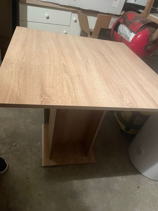 Кухненска  маса.