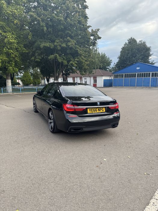 Vand schimb Bmw 730d G11 m paket carbon core volan dreapta