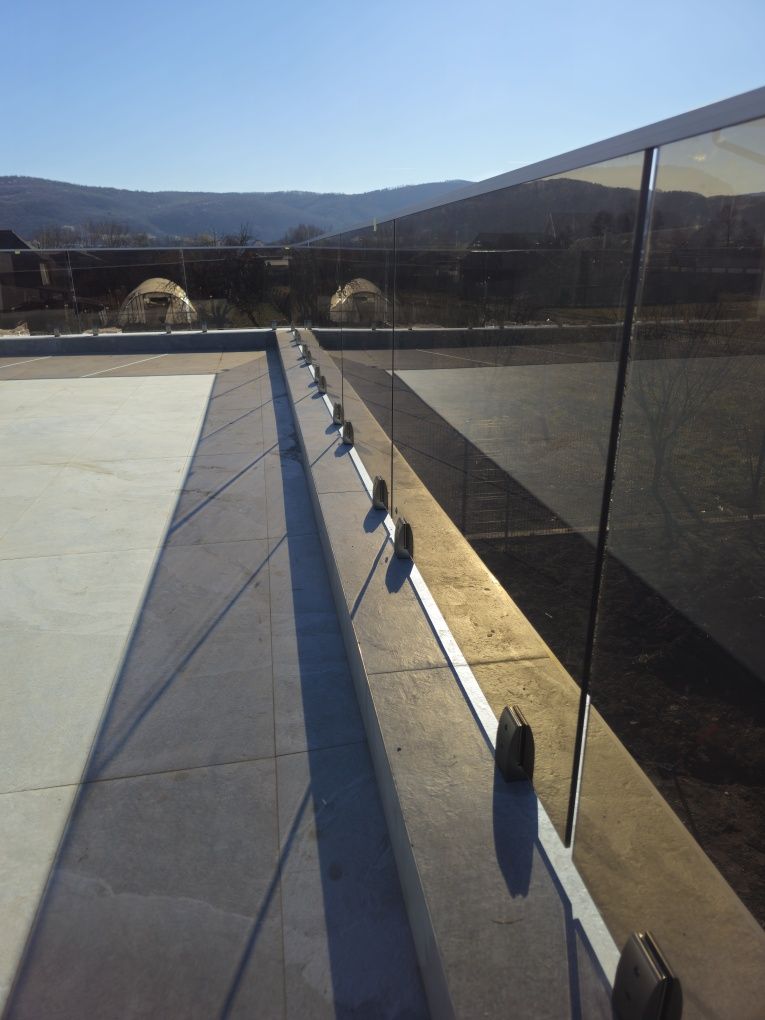 Balustrade sticlă – Montaj rapid – Preț avantajos – Timișoara