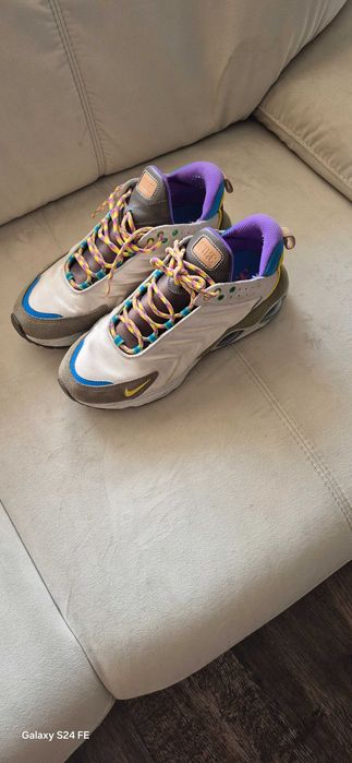 Маратонки NIKE react