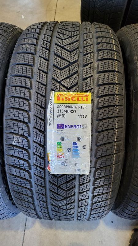 315/40/21//275/45/21.PIRELLI Scorpion Winter MO