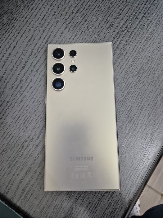 Samsung S24 Ultra 256 gb 12 gb ram