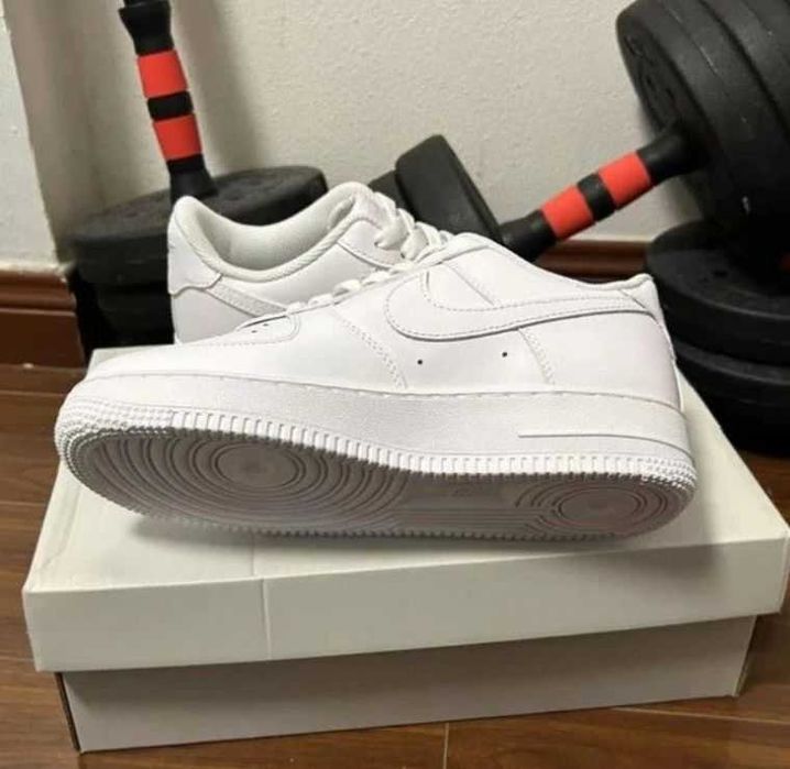 Nike Air Force 1 Low '07 Alb Mărimea 39