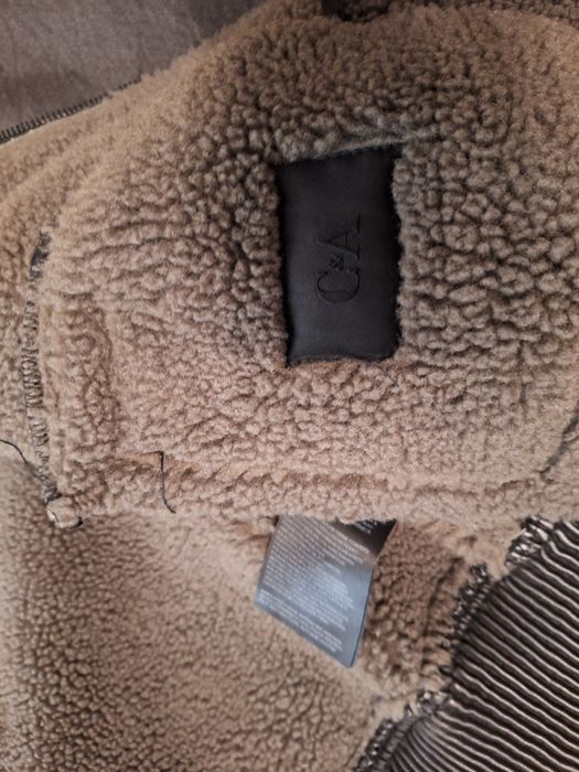 Geaca scurta C&A imitatie piele, imblanita.