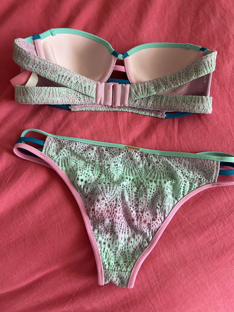 Costum de baie Victoria’s Secret XS NOU