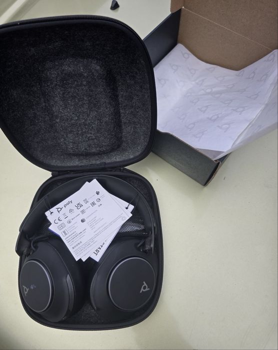 Vand Casti wireless Poly Voyager Surround 80 UC