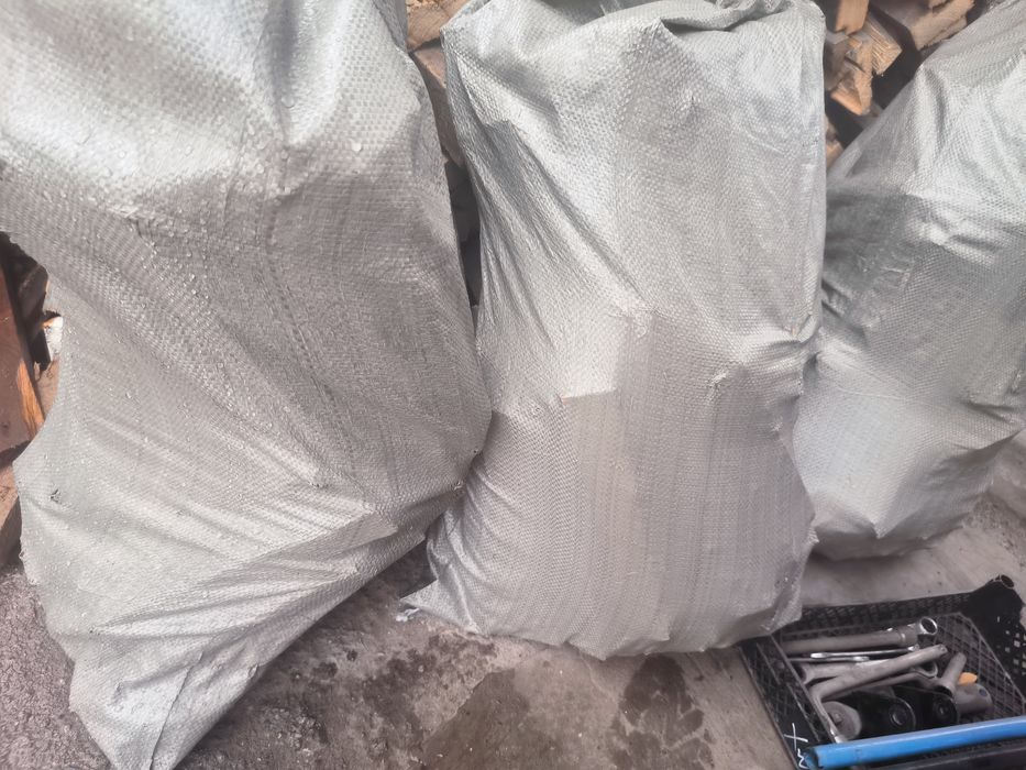 продам дрова в мешках сухие рубленнын