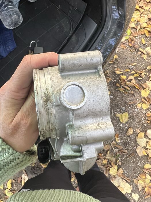 Maserati levante дроселова клапа