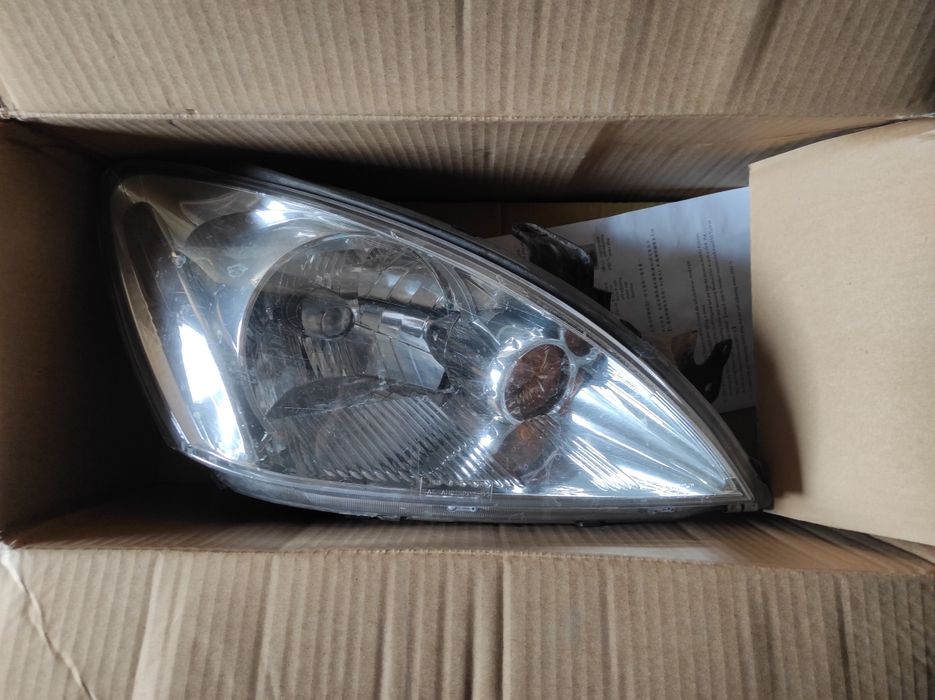Фара  правая Lancer 9