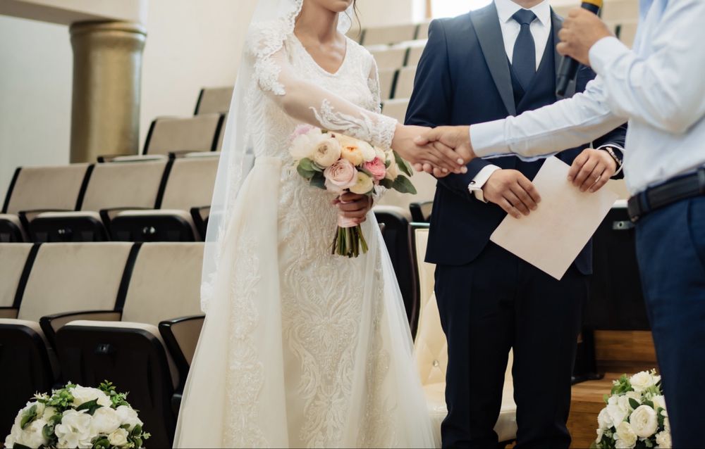 Rochie mireasă unicat - eleganță și rafinament pentru o zi de poveste