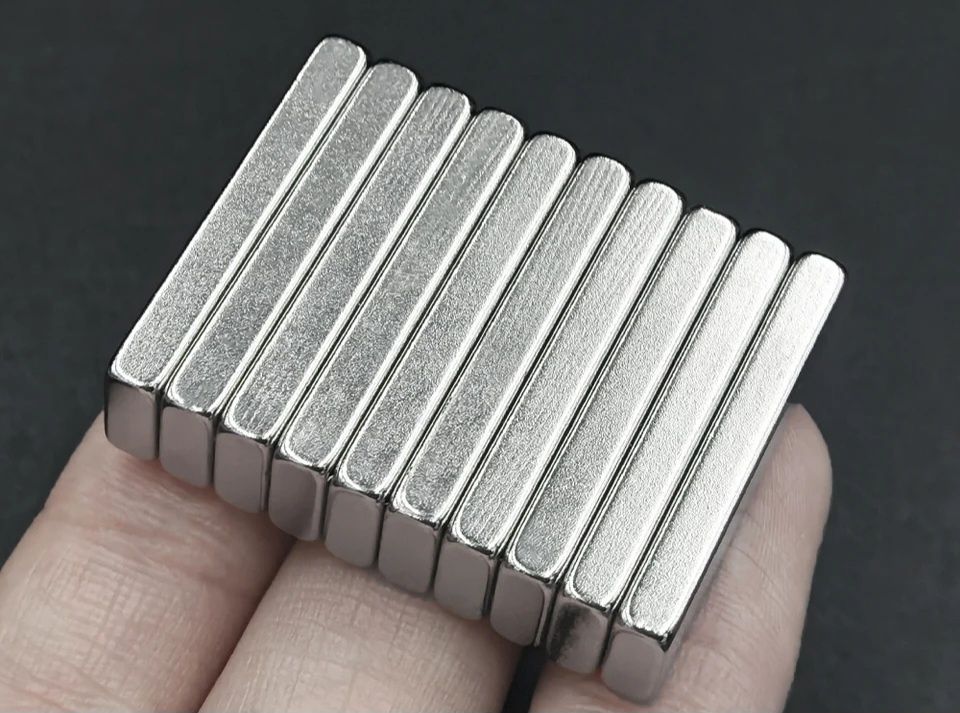 Magneti neodim 30x10x4 mm permanenti