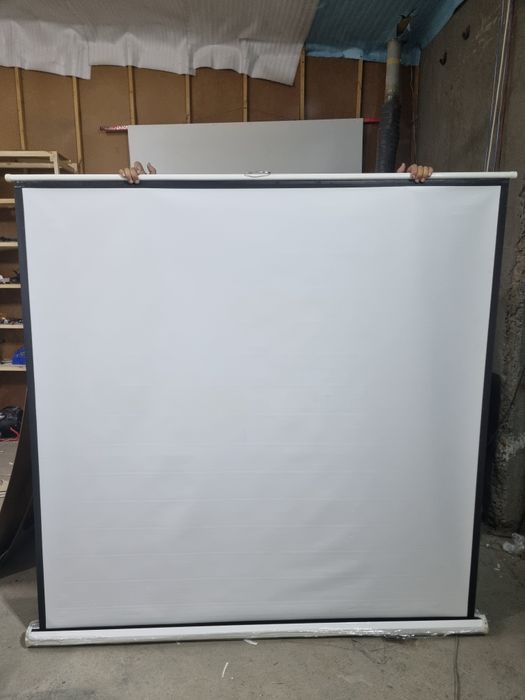 Продам экран на проектор