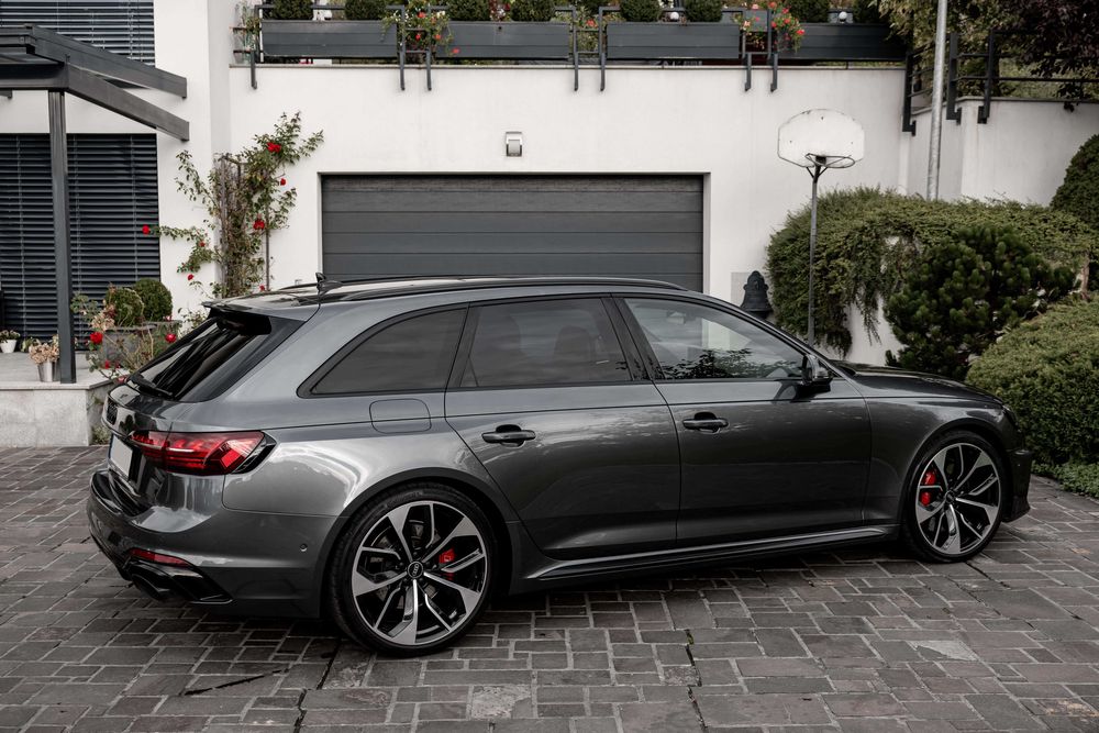 Autoturism Audi RS4 B9.5