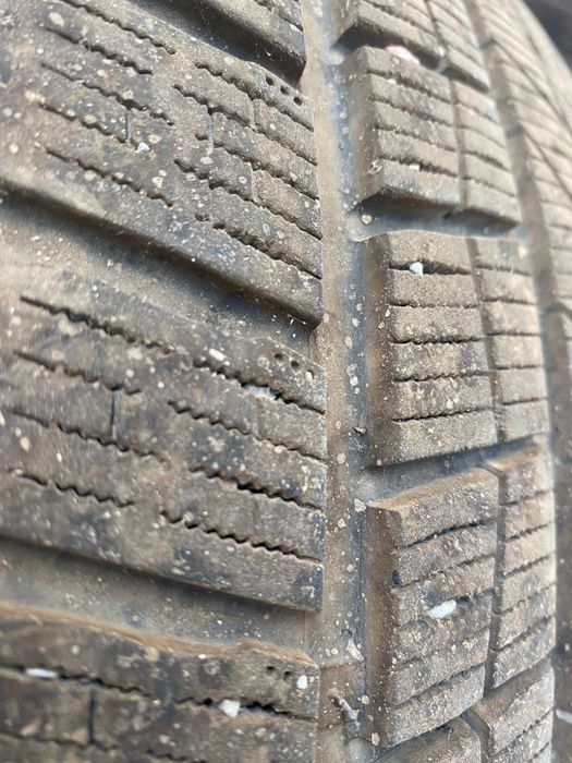 Продаю зимние Шины б/у