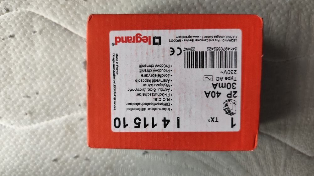 Инструменти Клещи , трион , прекъсвач Legrand