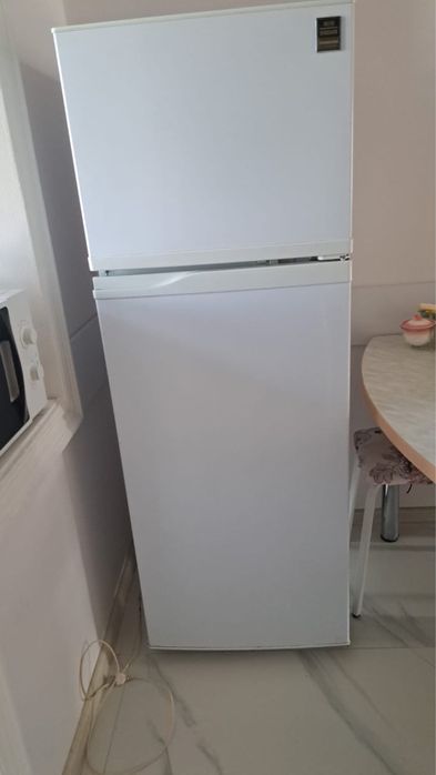 Холодильник Samsung