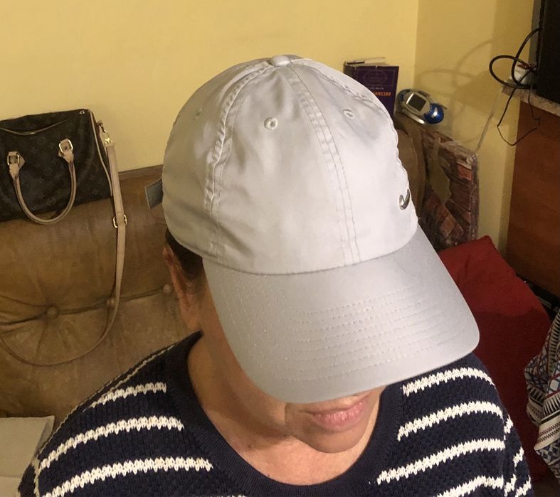 Оригинална шапка с козирка- NIKE