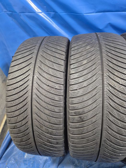 245/45/18 100v Michelin