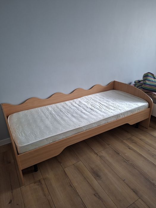 Продаётся детская кровать с матрасом