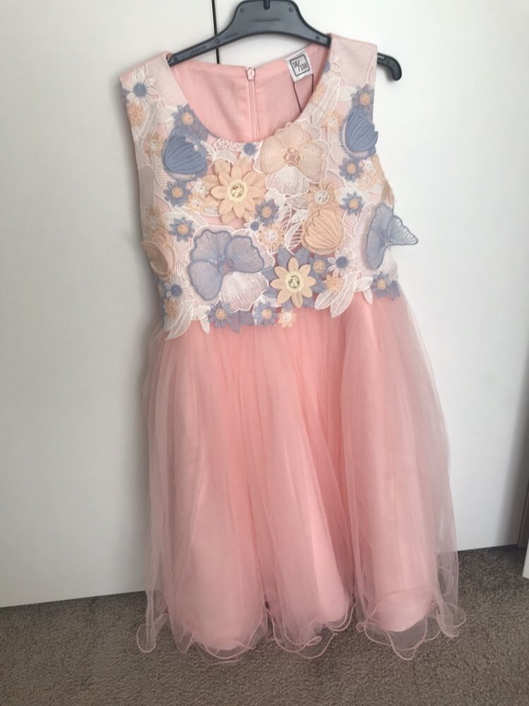 Rochita eleganta 6-8 ani