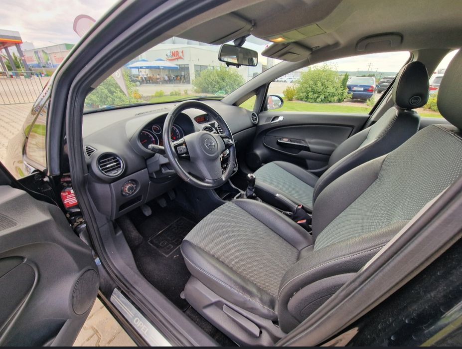 Opel Corsa D Superb