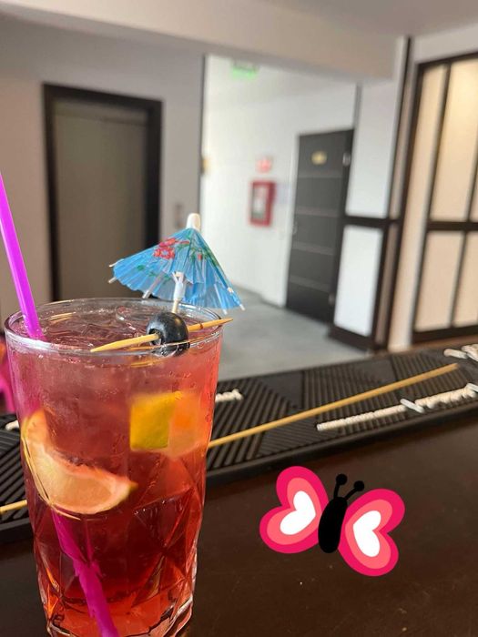 Cocktail bar evenimente bar mobil/cocktail bar nunta/ evenimente