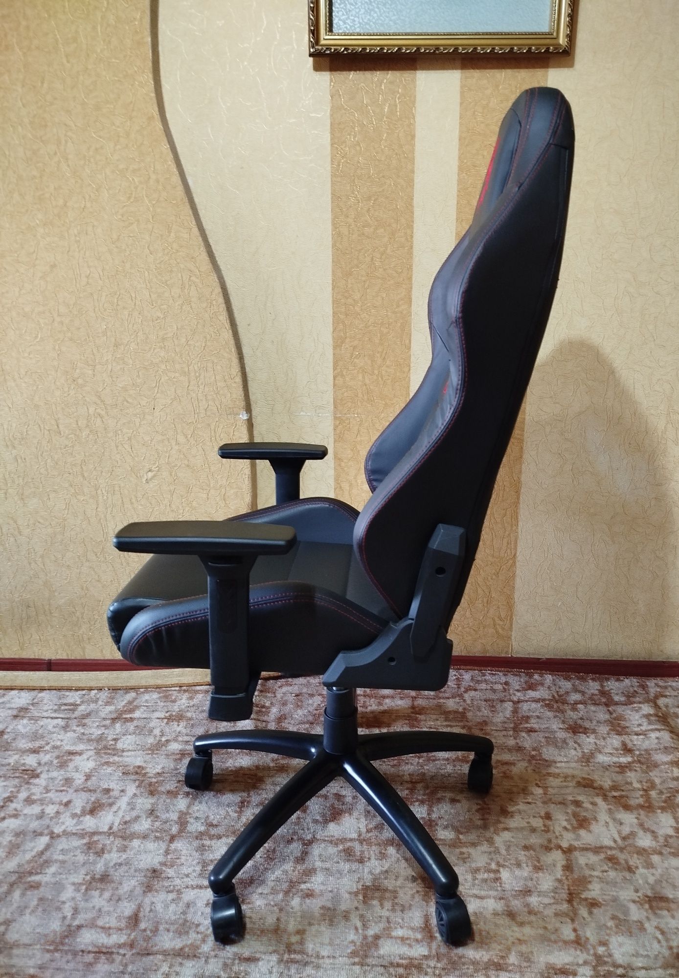 Игравой кресло сотилади