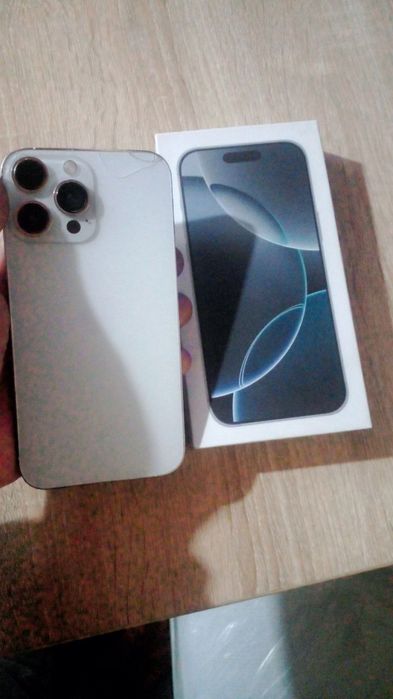 Iphone xr 16 pro korpus telefon sotiladi,Radnoy 95yomkis,256xotira