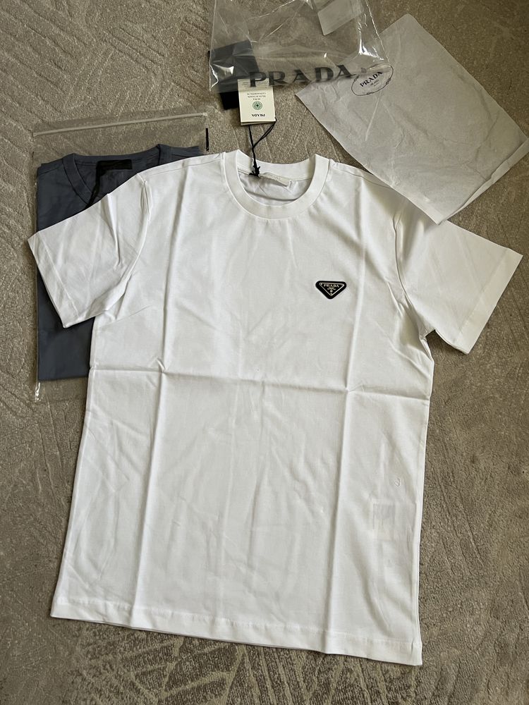 Tricou Prada, Nou, Cu eticheta