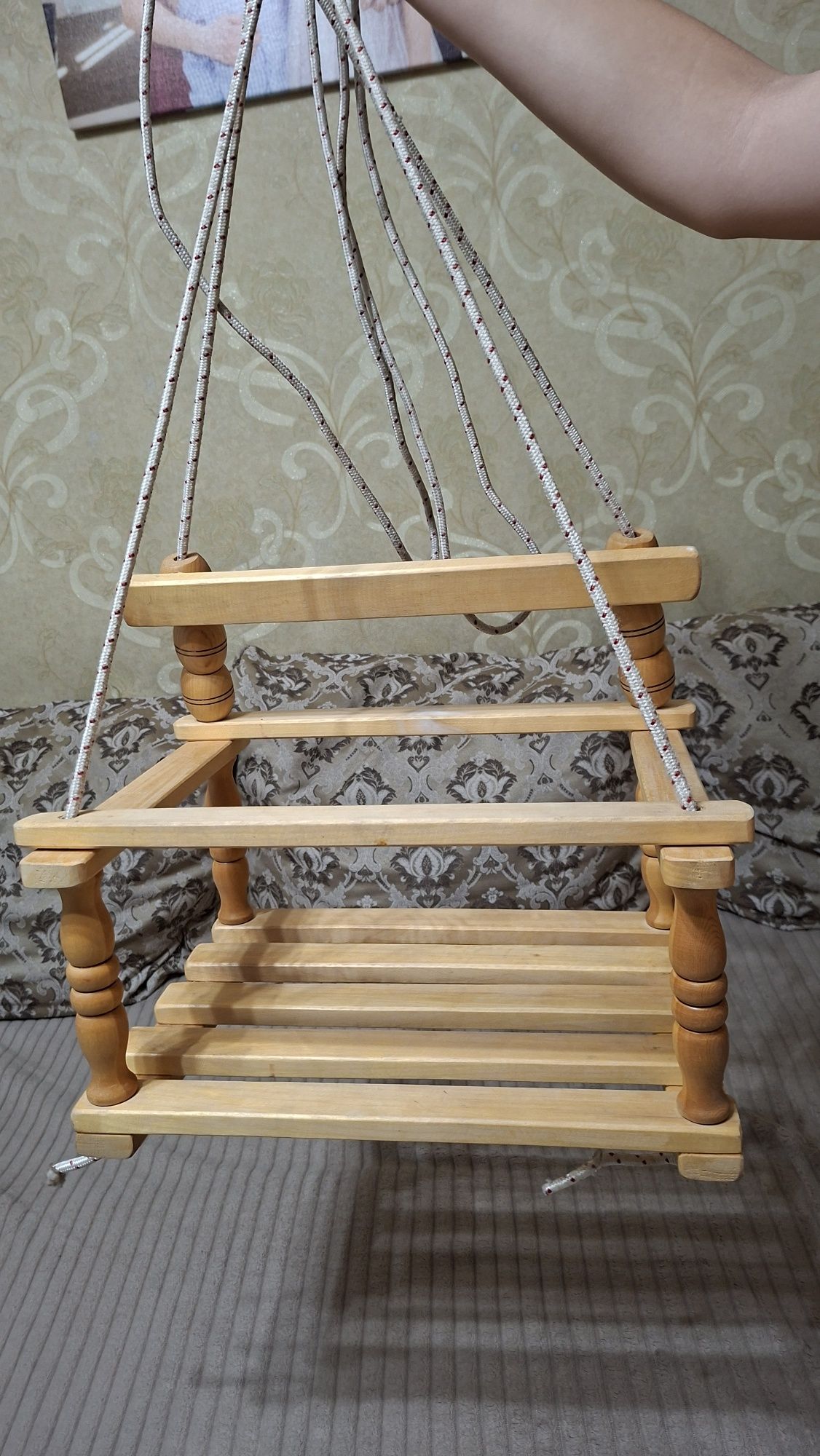 Продам деревянную качелю