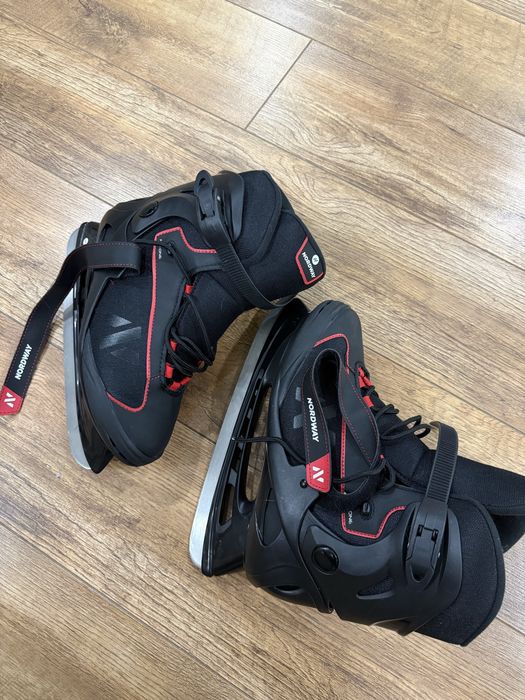 Продам коньки, новые, размер 43.