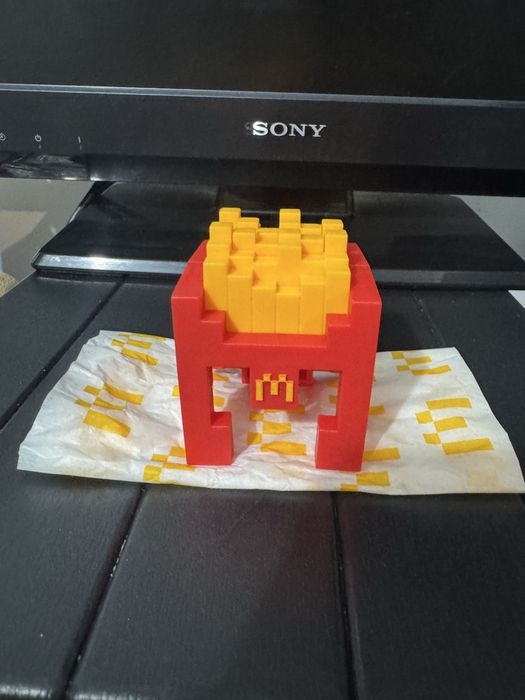 Minecraft: The Movie Fry Helmet (Cod Skin Neutilizat)