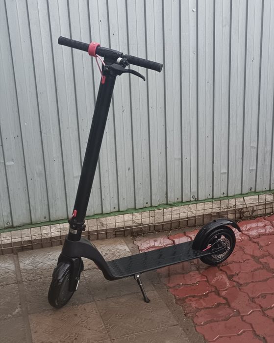 Продам самокат б/у на запчасти