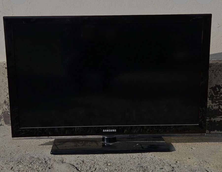 Продается самсунг телевизор в хорошем состояний