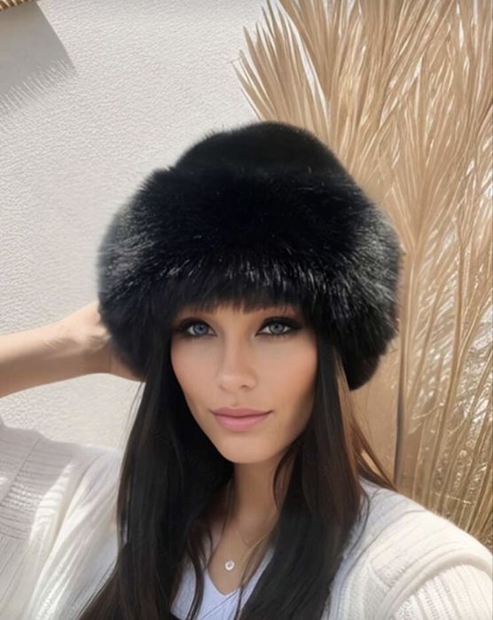 Caciula blana neagra -marime universala