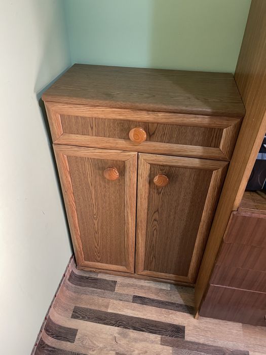 Продам мебель,тремо и комод