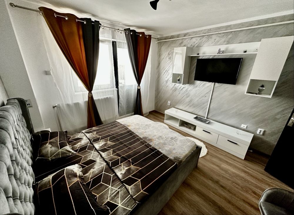 Regim hotelier Holiday Hipodrom zona centrala
