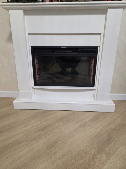 Semineu electric nou