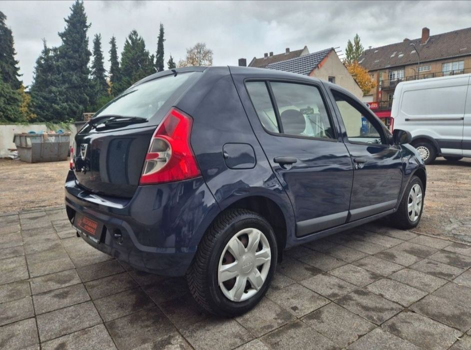 Dacia Sandero Laureate Model 2011 Motor 1,2 Benzină Mpi Clasic Climă