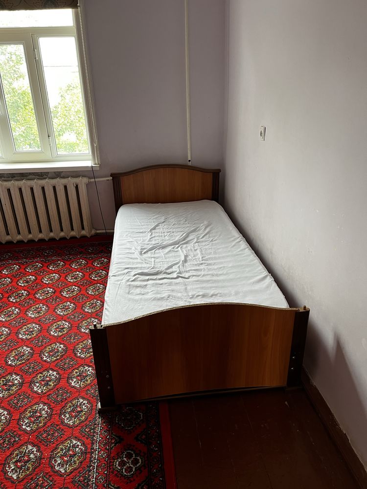 1 adamliq divan krovat  ham shkaf shifoner