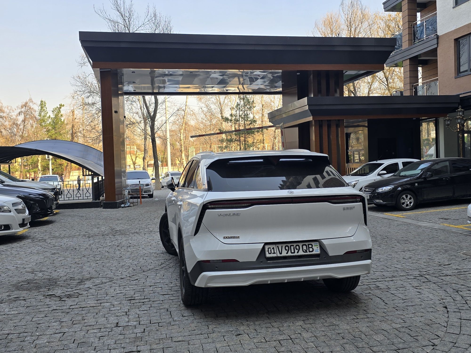Crochno prodam nissan vinucia