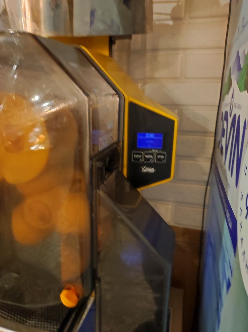 Професионална Фреш Машина Zumex SPEED PRO SELF-SERVICE POD