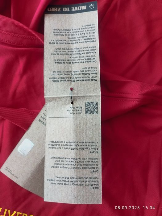 Тениски с логото на Ливърпул