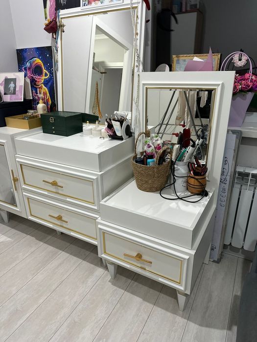 Спальный гарнитур